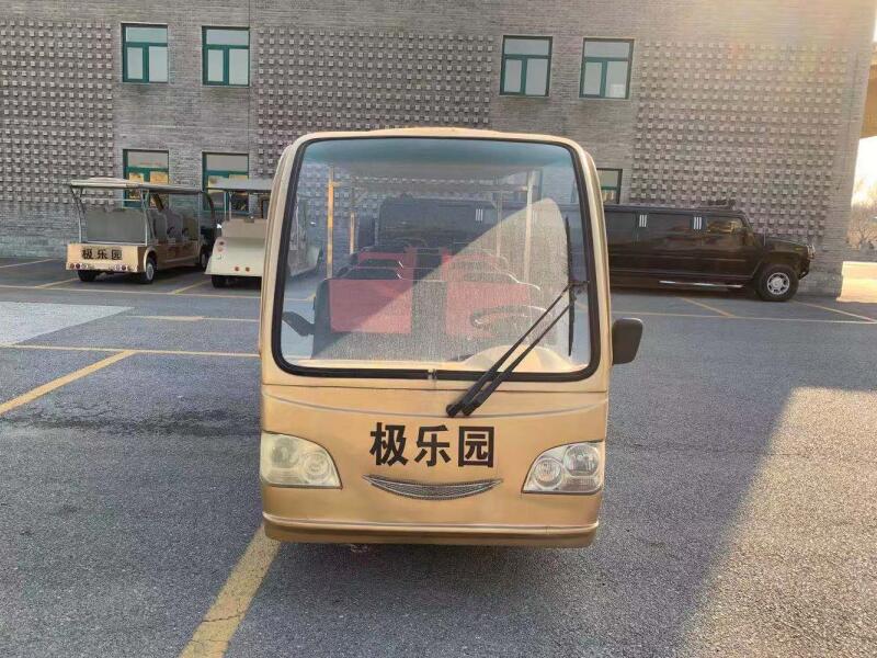 摆渡车